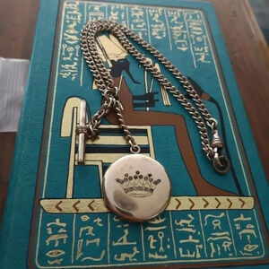 ✨ Antique Crown Locket Necklace ✨